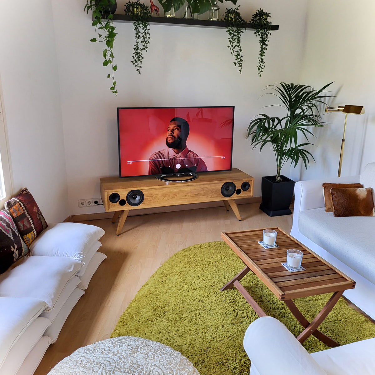 TV STAND (NATURAL)
